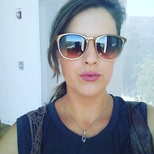 Meet your Posher, Sabrina